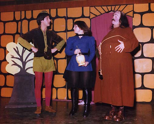 Chris, Karen & Guy in 'Robin Hood' (41k)